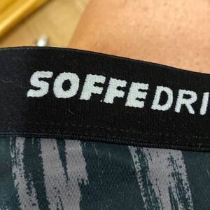 Soffe Dri workout capri legging gray and black size L